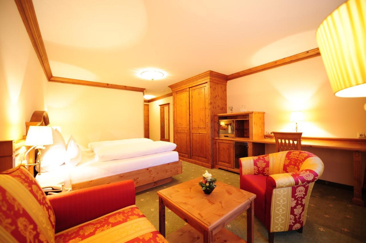 Hotel Max سيرفاوس المظهر الخارجي الصورة