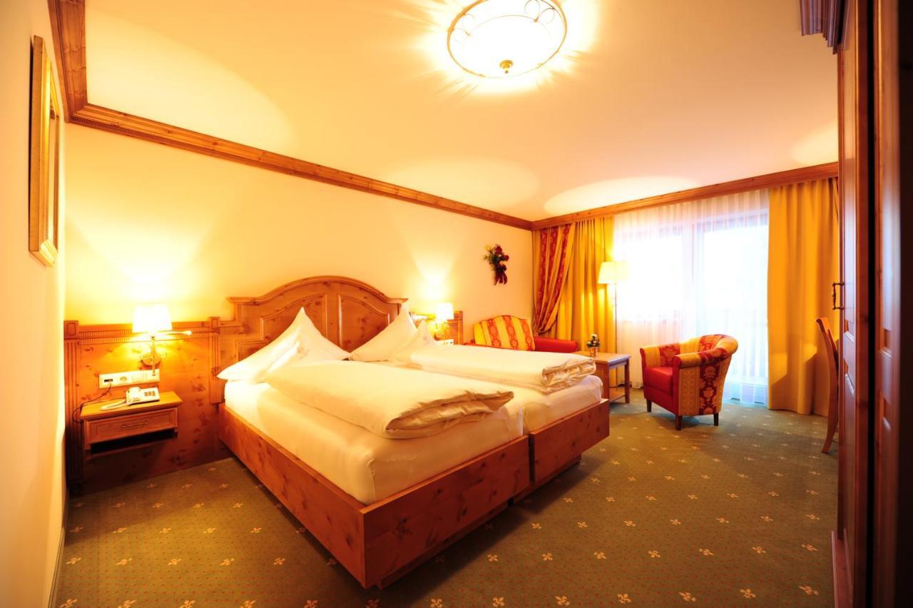 Hotel Max سيرفاوس المظهر الخارجي الصورة