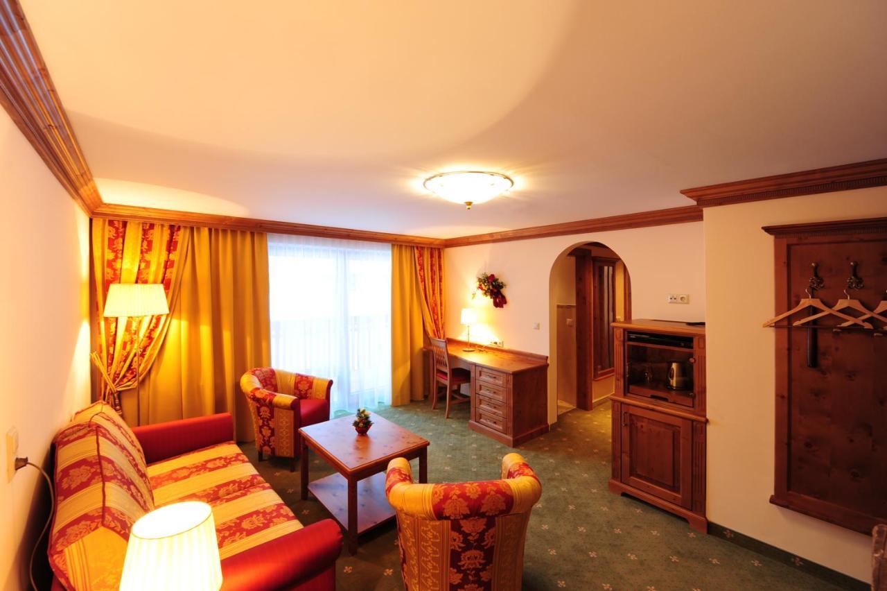 Hotel Max سيرفاوس المظهر الخارجي الصورة