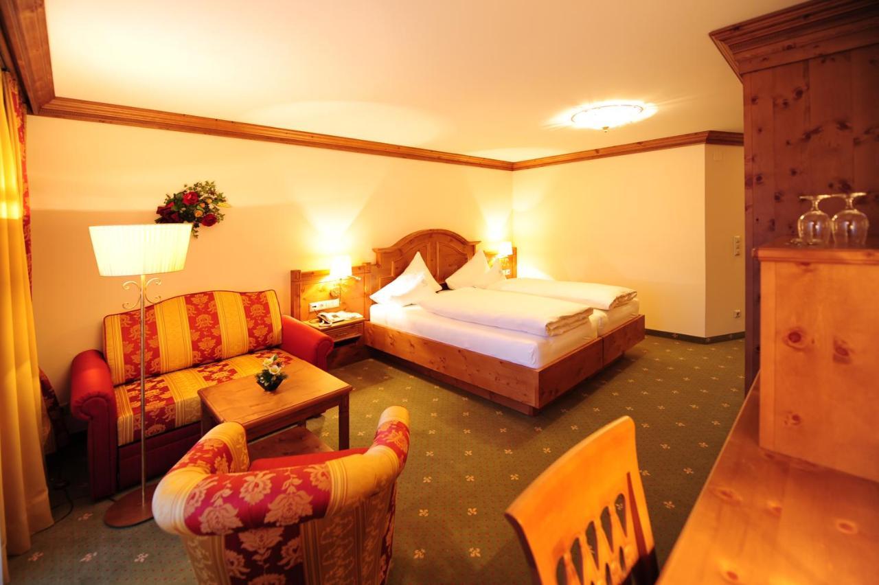 Hotel Max سيرفاوس المظهر الخارجي الصورة