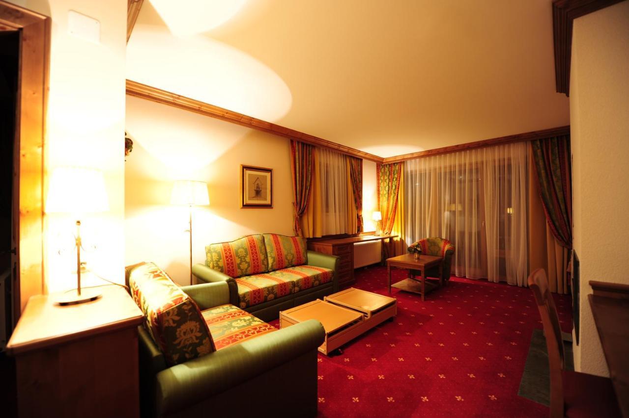 Hotel Max سيرفاوس المظهر الخارجي الصورة