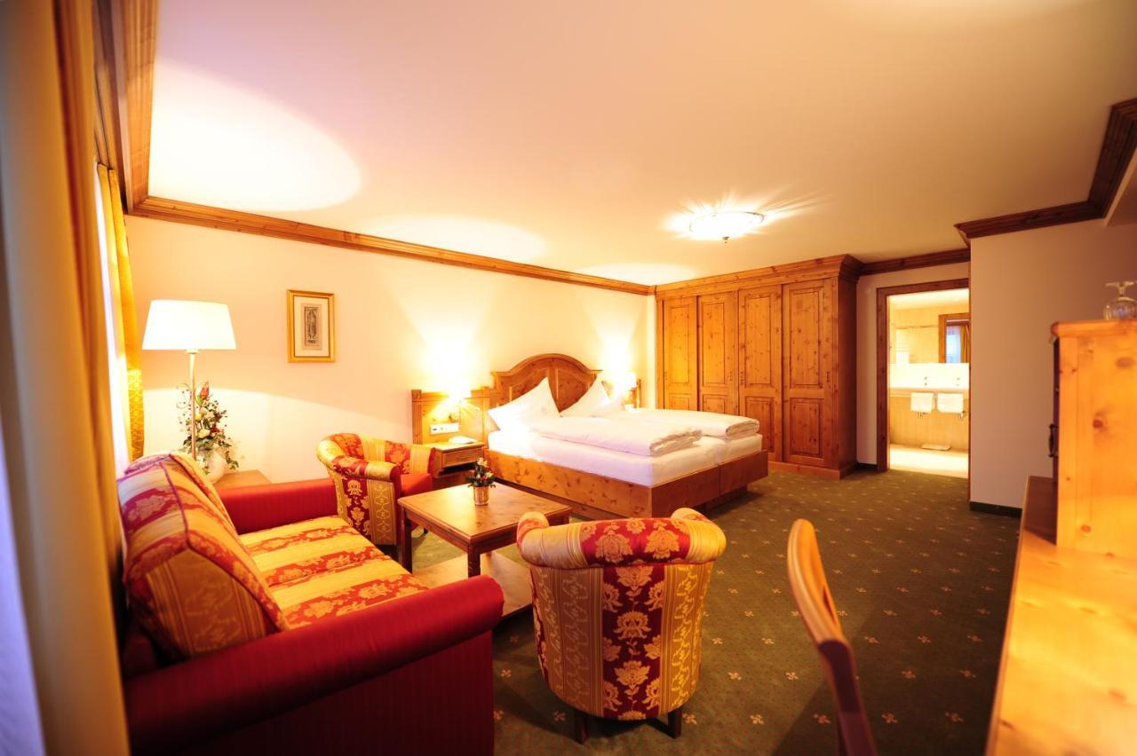 Hotel Max سيرفاوس المظهر الخارجي الصورة