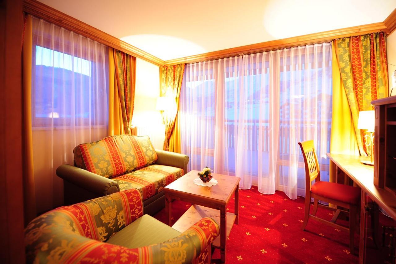 Hotel Max سيرفاوس المظهر الخارجي الصورة