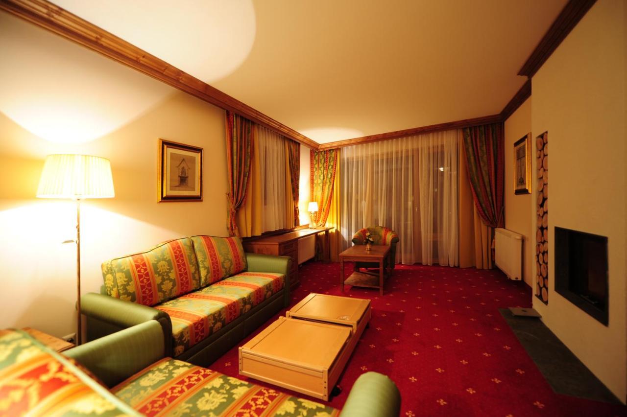 Hotel Max سيرفاوس المظهر الخارجي الصورة