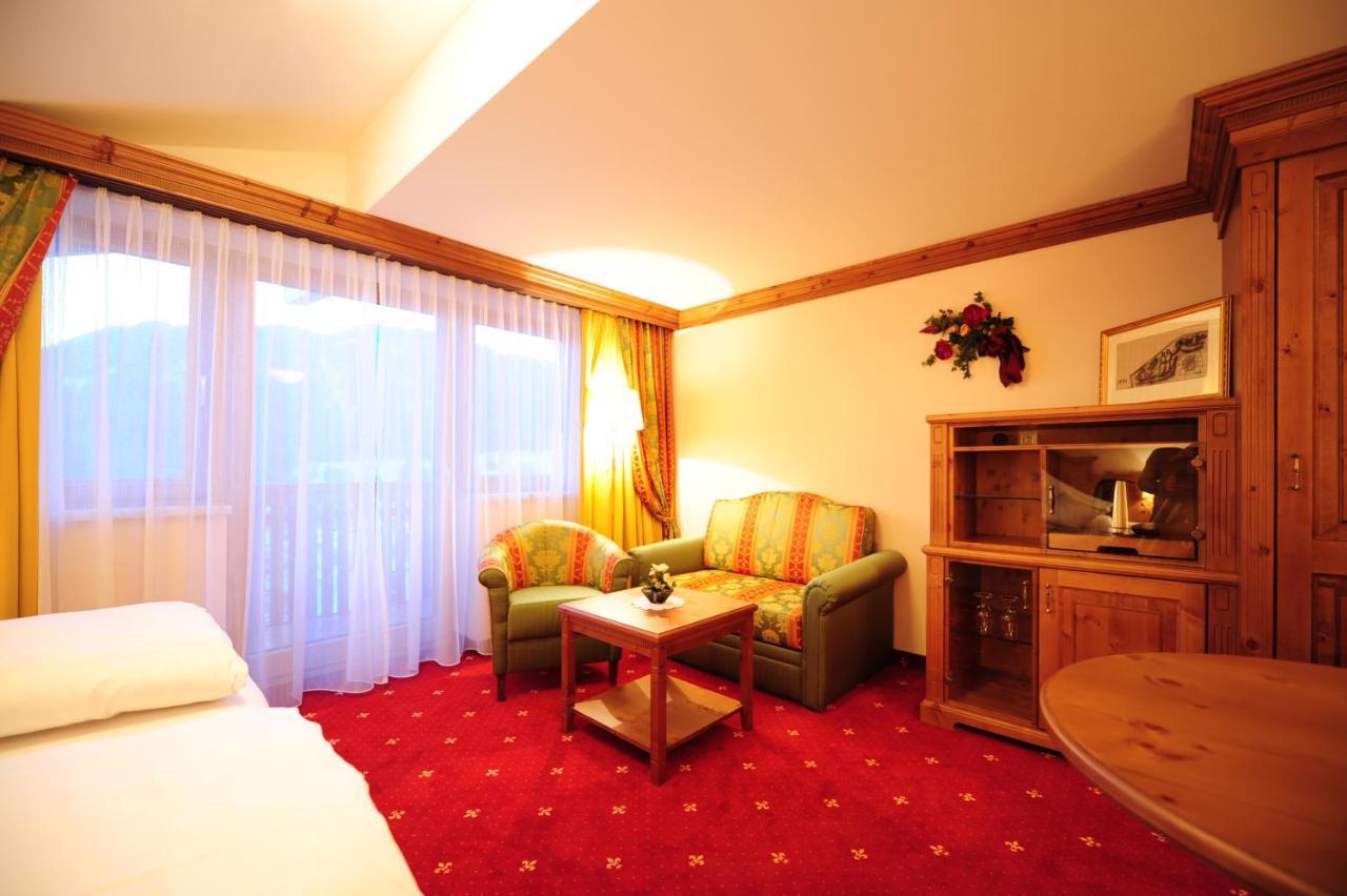 Hotel Max سيرفاوس المظهر الخارجي الصورة